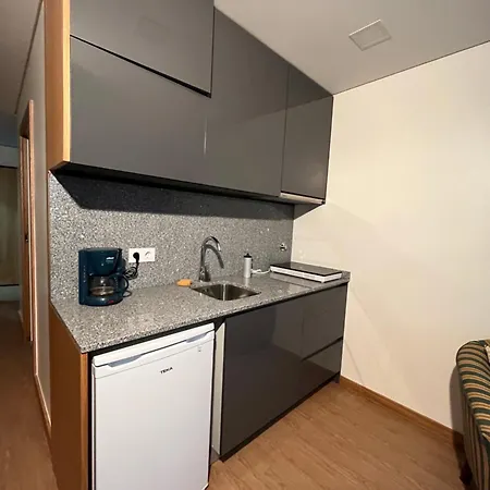 Stayfleeting 0 * Porto